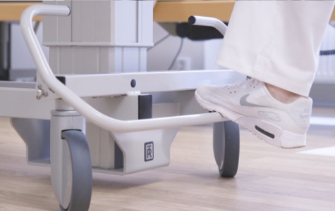 Rollen mit Zentralbremse TR Elektro Duschwagen TR4200 Bariatrie